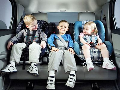 Как перевозить детей в автомобиле